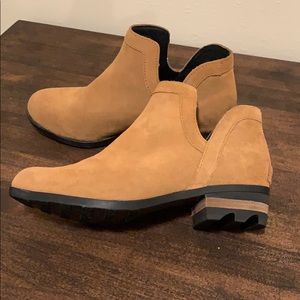 Brand New Sorel Lolla Cut Out Bootie
